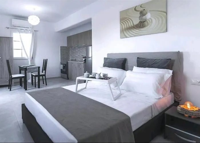 Avalon Cosy Apartments Kiku Studio For 2 With Shared Swimming Pool