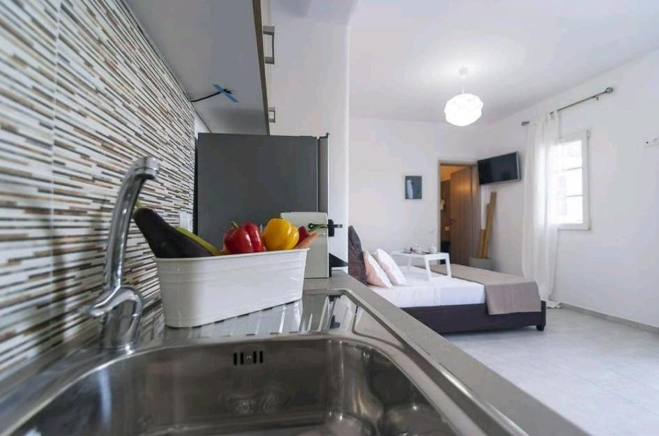 Avalon Cosy Kiku Studio For 2 With Shared Swimming Pool Agrari (Mykonos)