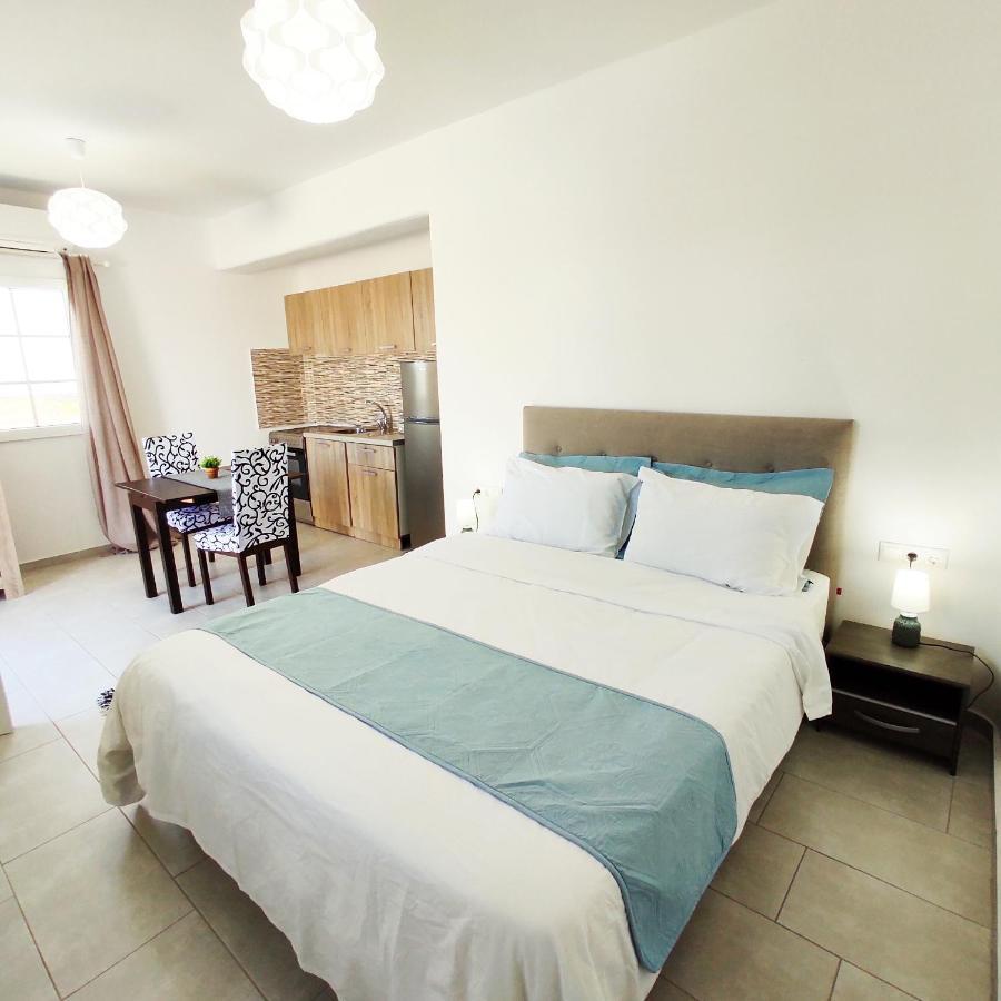 Avalon Cosy Kiku Studio For 2 With Shared Swimming Pool *