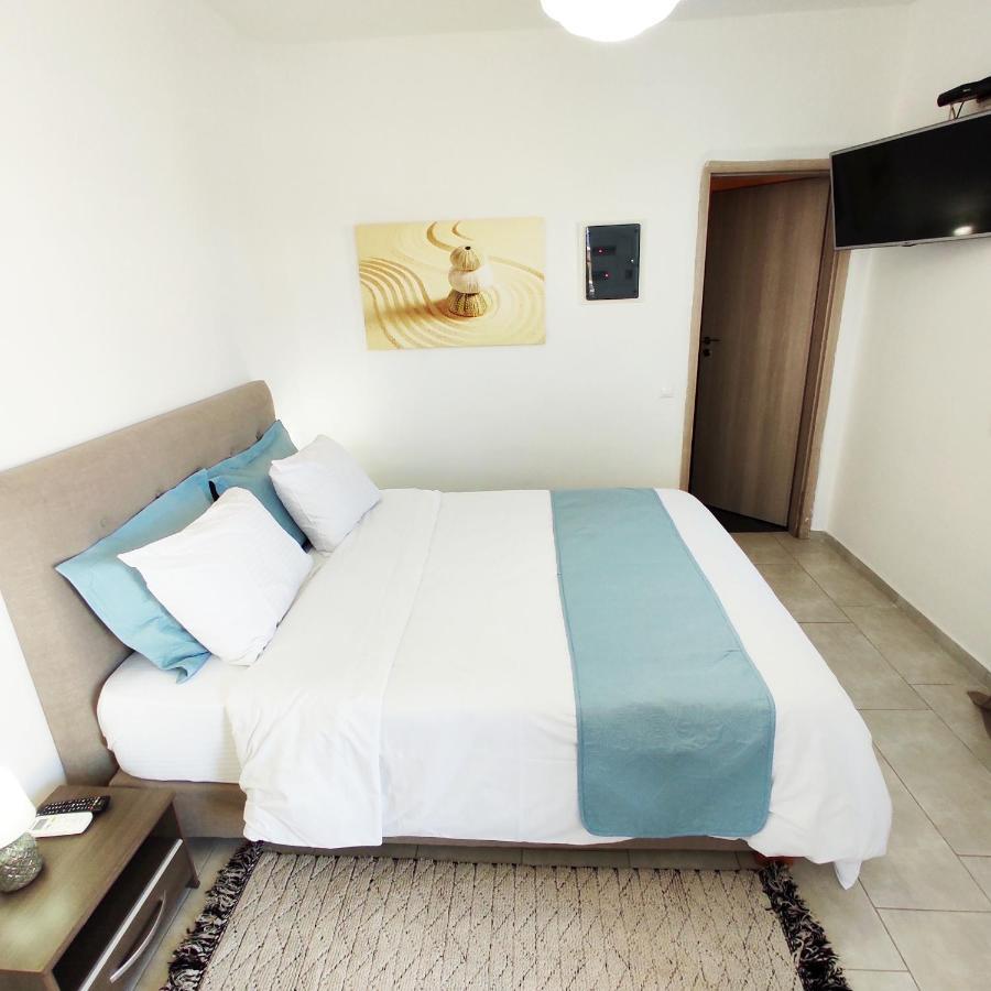 Apartment Avalon Cosy Kiku Studio For 2 With Shared Swimming Pool *